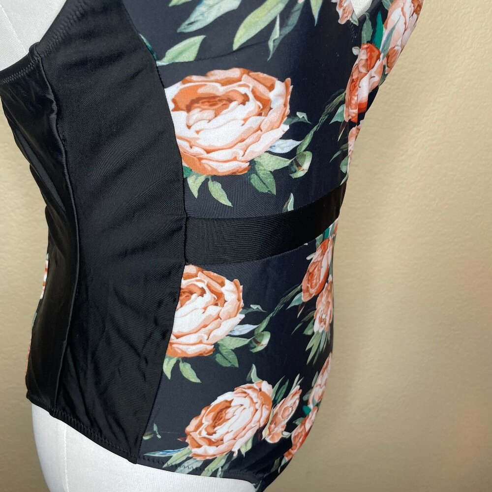 Cupshe Black Floral V-Neck One Piece Swimsuit Tummy Control Peony Print Size L - Picture 4 of 12